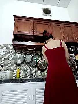 Snapshot of ___Erin___ chatting on November 4, 2025, 3:43 am Erin online show from November 4, 2025, 3:43 am