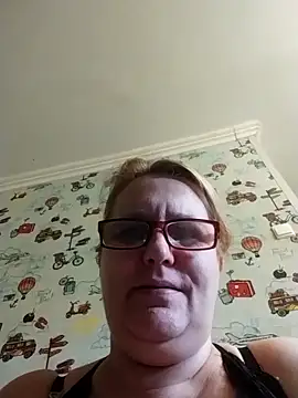 Forest-Lady online show from October 3, 2025, 10:28 am