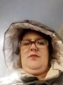 Forest-Lady online show from March 1, 2025, 4:44 pm