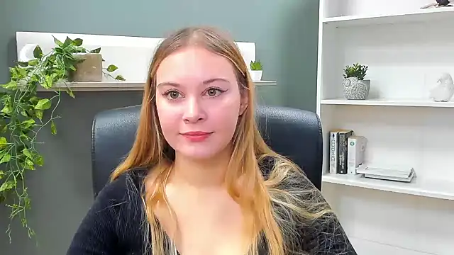 Snapshot of kitty_valeria chatting on January 11, 2025, 7:49 am kitty valeria online show from January 11, 2025, 7:49 am