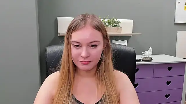 Snapshot of kitty_valeria chatting on February 9, 2025, 11:25 am kitty valeria online show from February 9, 2025, 11:25 am