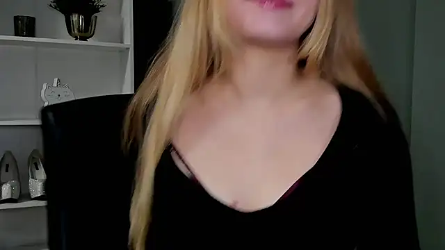 Snapshot of kitty_valeria chatting on September 22, 2025, 8:48 pm kitty valeria online show from September 22, 2025, 8:48 pm