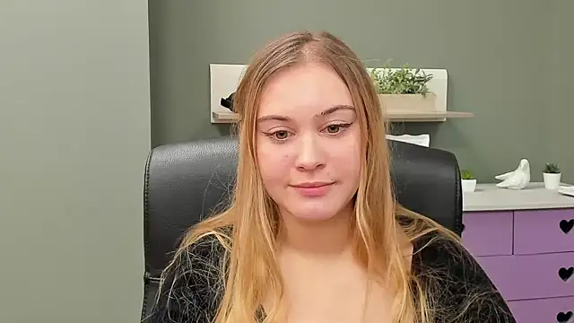 Snapshot of kitty_valeria chatting on February 23, 2025, 11:00 am kitty valeria online show from February 23, 2025, 11:00 am