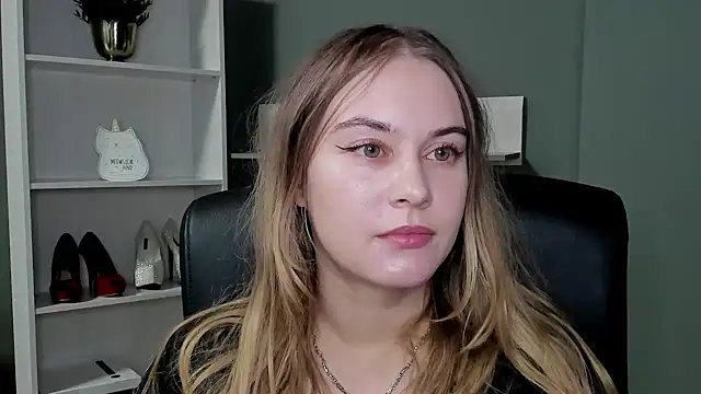 Snapshot of kitty_valeria chatting on November 10, 2025, 9:53 pm kitty valeria online show from November 10, 2025, 9:53 pm