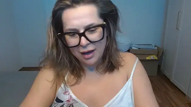 Snapshot of teaseDiana chatting on October 12, 2025, 9:32 am teaseDiana online show from October 12, 2025, 9:32 am