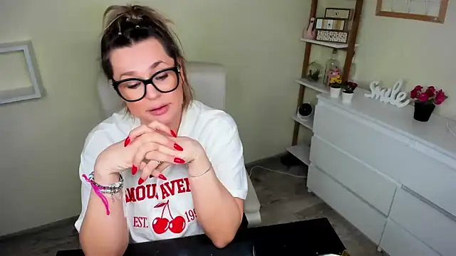 Snapshot of teaseDiana chatting on February 20, 2025, 10:16 am teaseDiana online show from February 20, 2025, 10:16 am