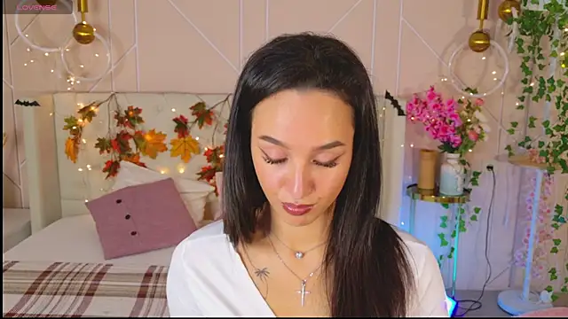 Lolly Neal online show from November 8, 2025, 5:00 am