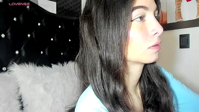 Snapshot of diana_queen_ chatting on March 3, 2025, 9:48 pm diana queen online show from March 3, 2025, 9:48 pm