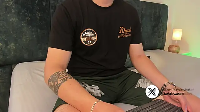 kataleyandliam online show from March 18, 2025, 7:22 pm