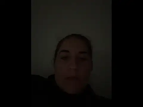 yzabell18 online show from October 10, 2025, 7:20 am