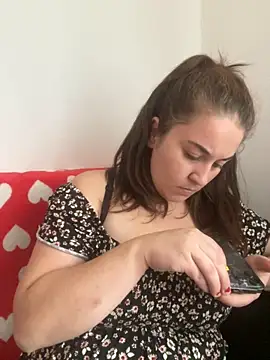 yzabell18 online show from November 23, 2025, 12:59 pm