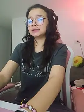 azumiichan online show from May 28, 2026, 12:18 am