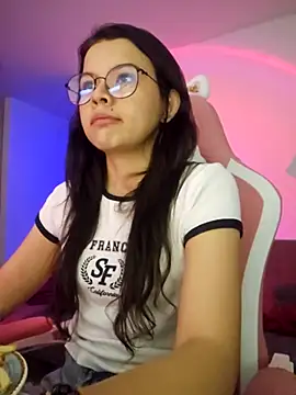 Snapshot of azumiichan chatting on September 23, 2025, 11:56 pm azumiichan online show from September 23, 2025, 11:56 pm