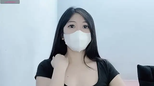 tanhxiu online show from November 6, 2025, 3:38 pm