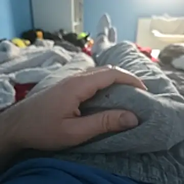 Snapshot of tibi2003_10 chatting on November 22, 2025, 9:19 am tibi2003 10 online show from November 22, 2025, 9:19 am