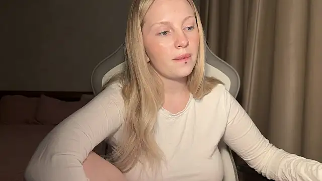 x ivy x online show from November 19, 2025, 4:07 pm