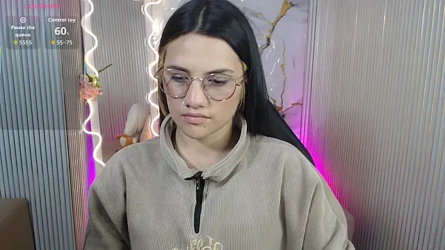 Chiara tay online show from May 8, 2026, 7:06 pm