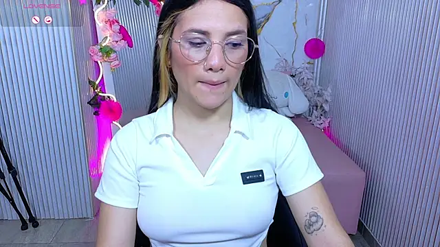 Chiara tay online show from July 6, 2026, 7:05 pm