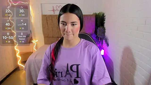 Chiara tay online show from September 26, 2025, 7:21 pm