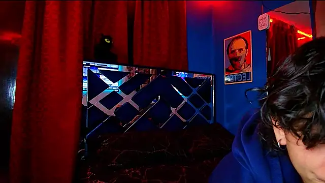 Luke Howland online show from September 10, 2025, 11:48 pm