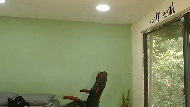 danielitopapuu online show from February 16, 2026, 2:05 pm