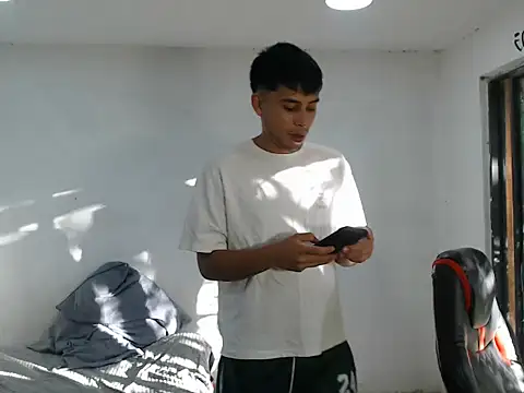 danielitopapuu online show from October 28, 2025, 9:58 pm