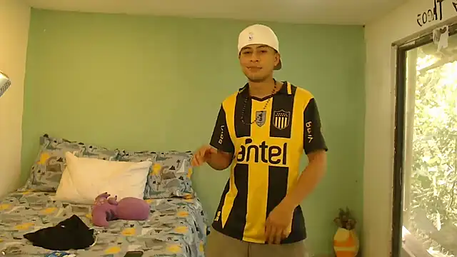 danielitopapuu online show from April 10, 2026, 3:19 pm