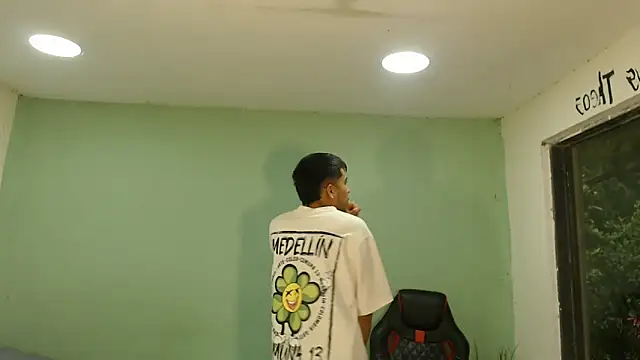 danielitopapuu online show from February 10, 2026, 12:04 pm