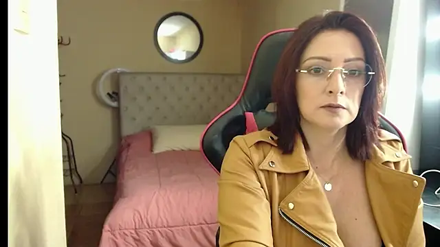 Carol Scottt online show from September 12, 2025, 9:03 pm