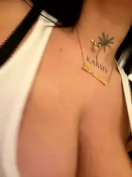 CarolaDrago online show from January 19, 2026, 5:44 am