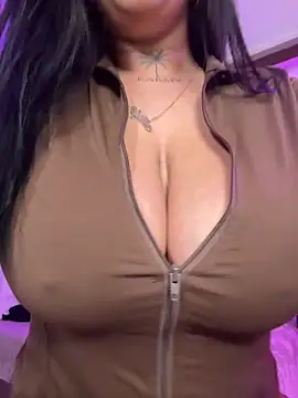 CarolaDrago online show from October 26, 2025, 5:19 am