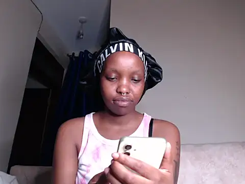 Snapshot of sexxygoldy chatting on April 5, 2026, 9:32 pm sexxygoldy online show from April 5, 2026, 9:32 pm