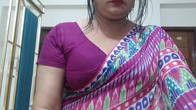 Snapshot of desi-maisa130 chatting on April 28, 2026, 4:55 pm desi-maisa130 online show from April 28, 2026, 4:55 pm