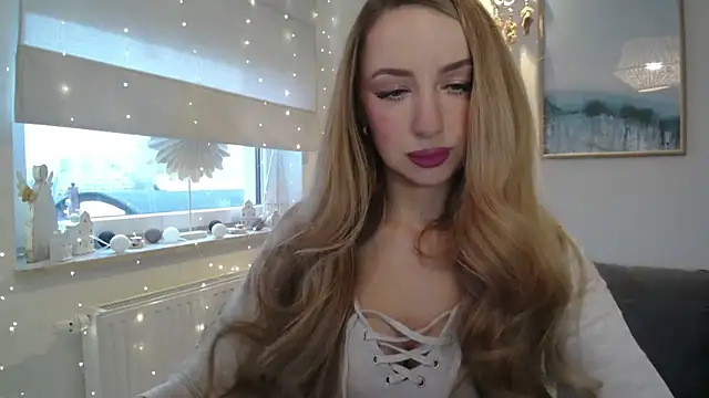 JulietteDiamond online show from December 18, 2025, 8:19 am