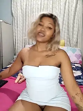 Snapshot of charmainexxx chatting on February 24, 2025, 9:30 pm charmainexxx online show from February 24, 2025, 9:30 pm