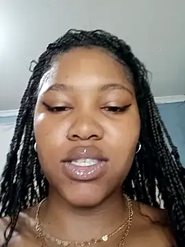 Snapshot of charmainexxx chatting on October 10, 2025, 7:04 pm charmainexxx online show from October 10, 2025, 7:04 pm