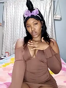 Snapshot of charmainexxx chatting on February 16, 2025, 12:08 am charmainexxx online show from February 16, 2025, 12:08 am