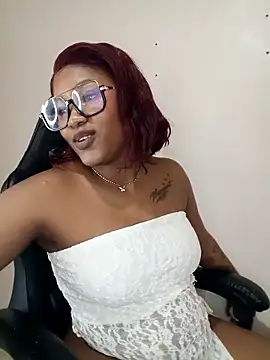 Snapshot of charmainexxx chatting on March 3, 2026, 1:12 am charmainexxx online show from March 3, 2026, 1:12 am