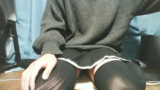 rui0121 online show from April 17, 2026, 6:44 pm