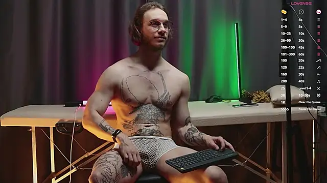 pleasure8869 online show from February 28, 2025, 8:42 am