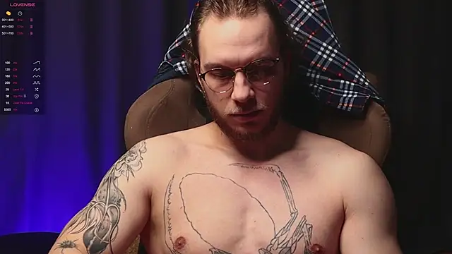 pleasure8869 online show from October 4, 2025, 4:25 am