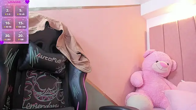 Snapshot of ginebra_ness chatting on February 14, 2025, 1:23 am ginebra ness online show from February 14, 2025, 1:23 am