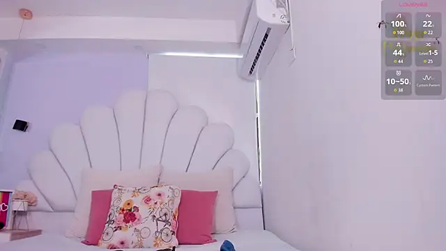 Snapshot of ginebra_ness chatting on October 14, 2025, 12:50 pm ginebra ness online show from October 14, 2025, 12:50 pm