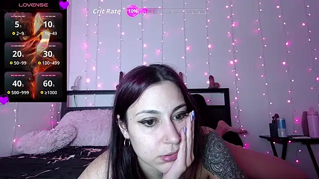 Snapshot of QueenLolaX chatting on July 31, 2026, 3:06 am QueenLolaX online show from July 31, 2026, 3:06 am