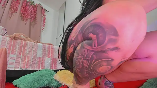 Snapshot of msschloee_ chatting on October 23, 2025, 11:58 pm msschloee online show from October 23, 2025, 11:58 pm