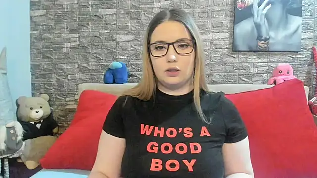 kalindahot online show from March 4, 2026, 7:10 pm