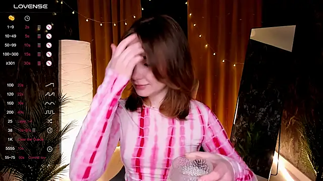 Snapshot of LanaBlu_ chatting on February 13, 2026, 6:24 am LanaBlu online show from February 13, 2026, 6:24 am