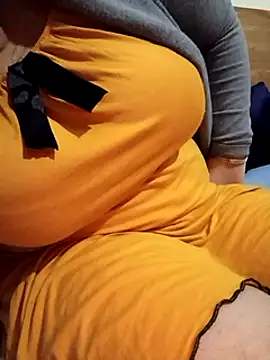 Snapshot of Suma_a chatting on January 15, 2025, 9:51 pm Suma a online show from January 15, 2025, 9:51 pm