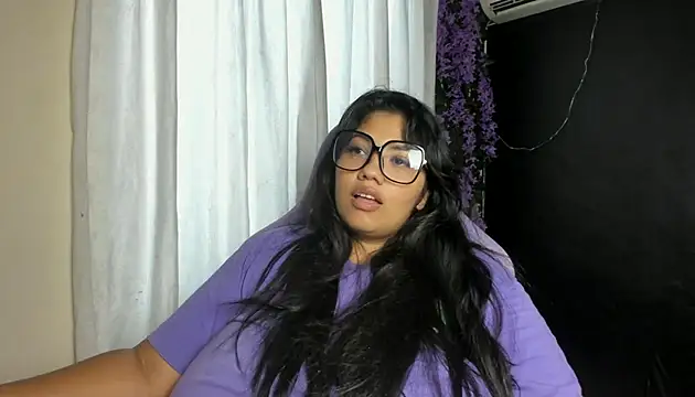 AvrilRizoX online show from April 30, 2026, 4:14 pm