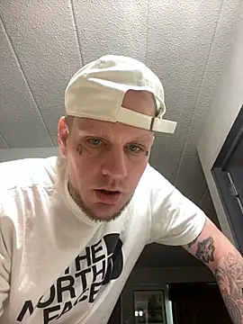 VixyGang online show from October 3, 2025, 5:03 pm